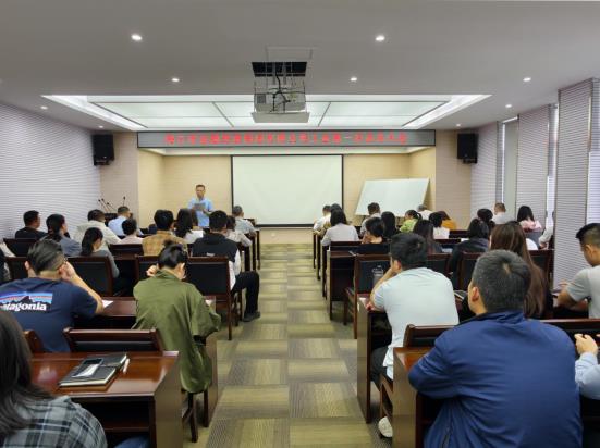 黑料网
工会第一次会员大会胜利召开